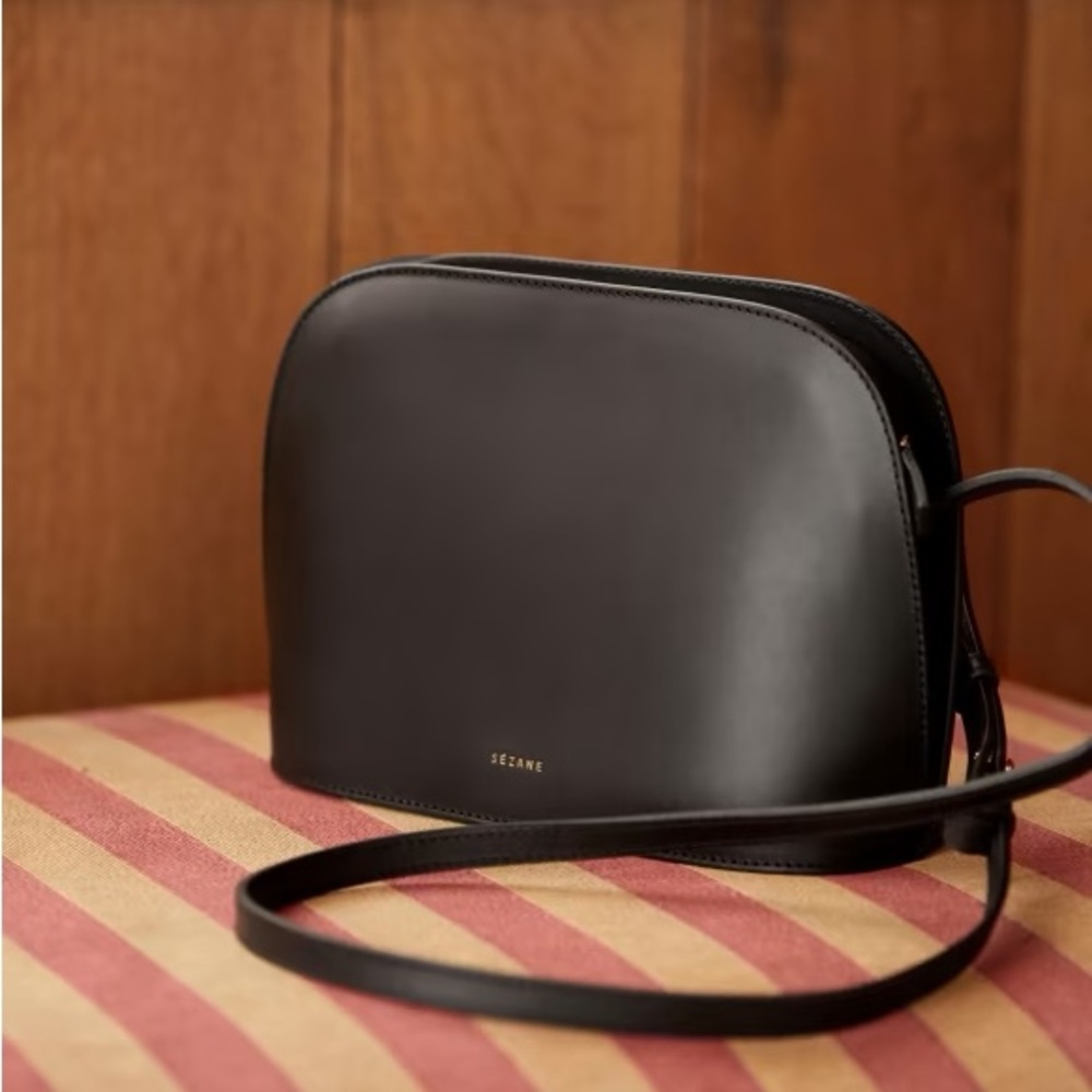 NWT Victor Smooth Black Crossbody Bag